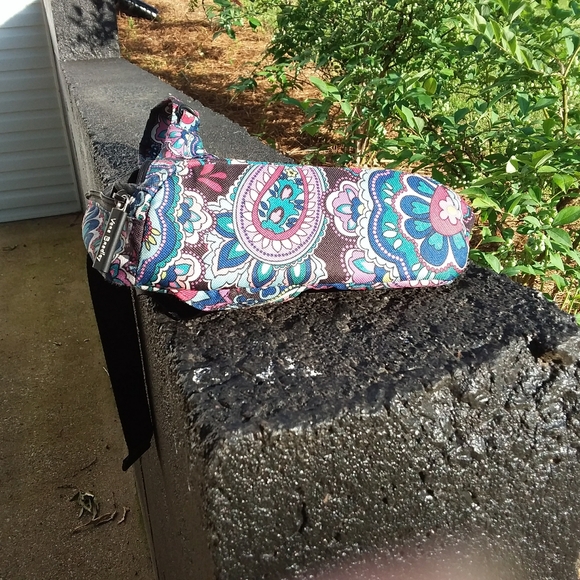 Vera Bradley Multicolor Paisley Women's Essential Sling Backpack Bag - Picture 5 of 6